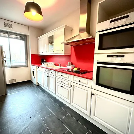 Champs Elysees Apartment *