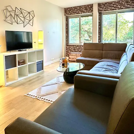 Champs Elysees Apartment